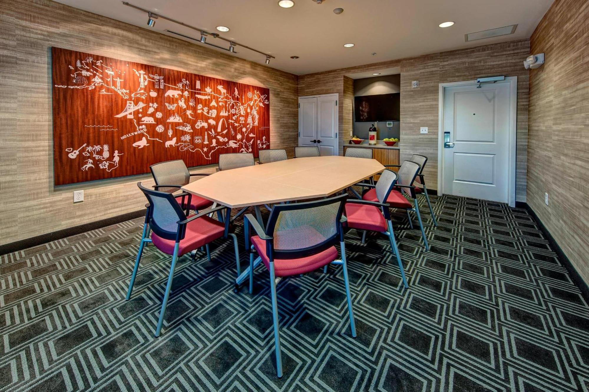Towneplace Suites By Marriott Auburn University Area Exteriör bild